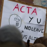 „ACTA Y U NO LEAVE US ALONE?“: Kreativer Protest bei der Demo in Münster (Foto: Kingkero, CC BY-SA 2.0)